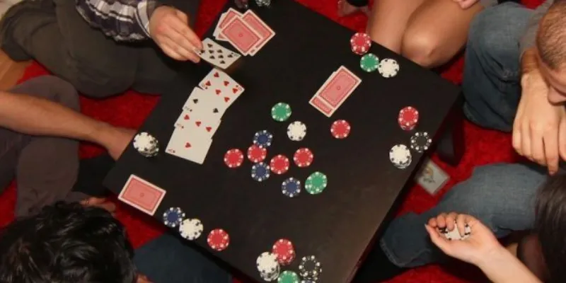 Những lời khuyên chơi Poker từ người chơi chuyên nghiệp